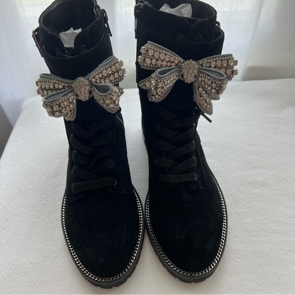 Kurt Geiger London Women’s Sutton Bow Suede Combat Boot Size 5.5 New